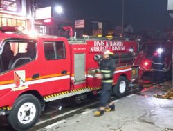 Gegara Korsleting Listrik, Rumah Dede di Desa Mekargalih Sumedang Ludes Terbakar