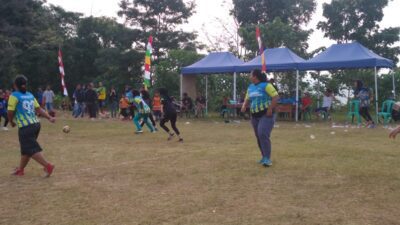Sepak Bola Emak-emak