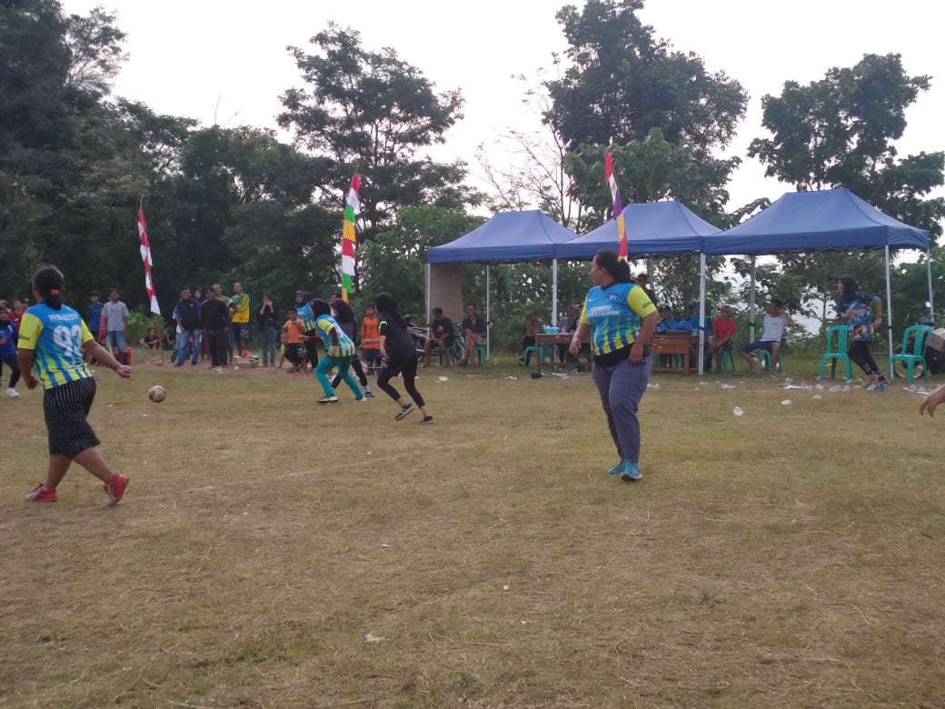 Sepak Bola Emak-emak