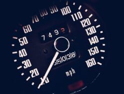 Jarum Speedometer Mobil Eror? Ini Penyebabnya
