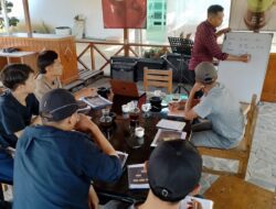 TB Hassanuddin Sekolahkan Pemuda Cimanggung di Malabar Coffee Mountain