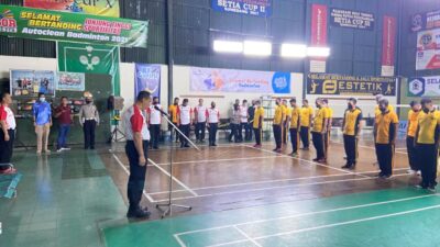 Polres Sumedang Gelar Turnamen Bulutangkis Kapolres Cup 2 Untuk Meriahkan HUT RI ke-77