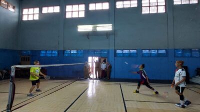 Meriahkan Agustusan, Kelurahan Kota Kaler Sumedang Gelar Badminton Bersama Transgender