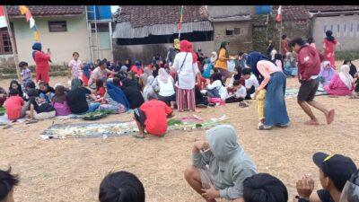 Kontes Liwet Hingga “Ngagogo Lauk” Meriahkan Peringatan Hari Kemerdekaan ke-77 di Desa Cikoneng Sumedang
