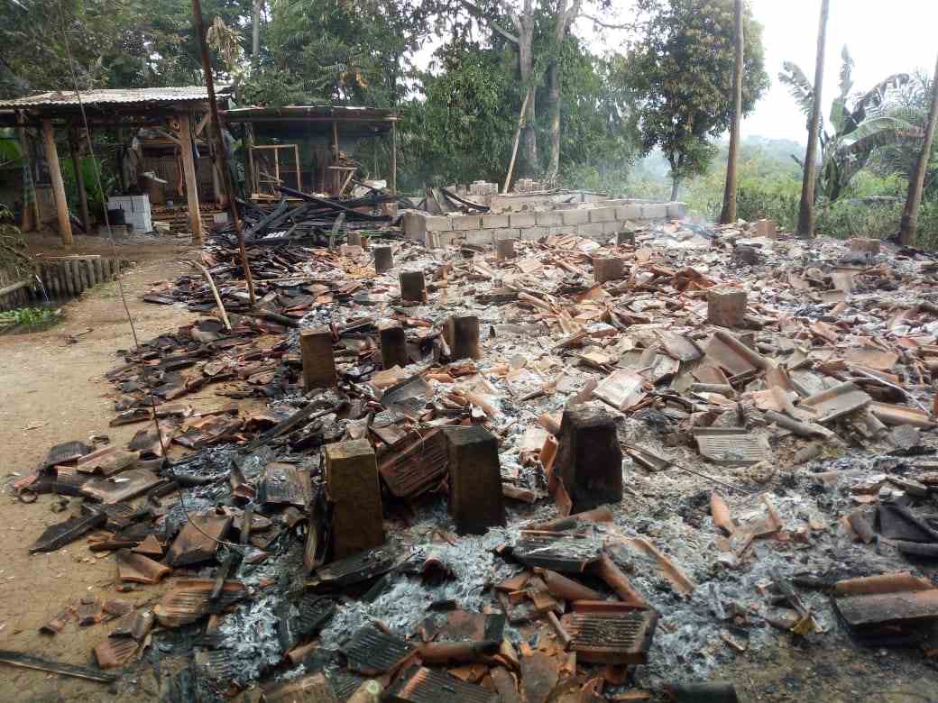 Rumah Adang Ludes Terbakar