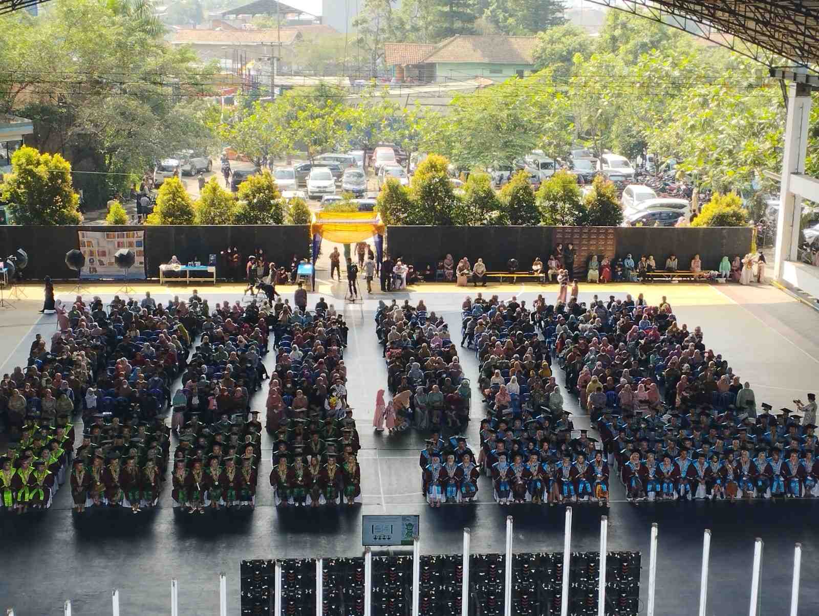 Wisuda Ma'soem University