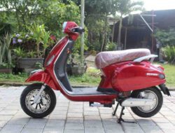 Motor Listrik Uwinfly T3 Body Mirip Vespa yang Ramah Kantong, Cek  Harganya