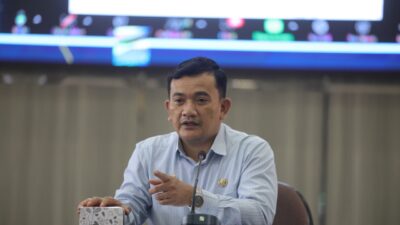 Makna Seragam Putih Abu