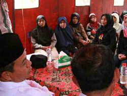 5 SKPD Pemkab Bandung Tangani Korban Puting Beliung di Cimenyan