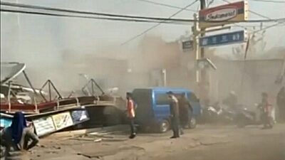 Bangunan Indomaret Ambruk