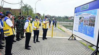Datangi Kabupaten Bandung, Menteri PUPR Lihat Progres Kolam Retensi Andir