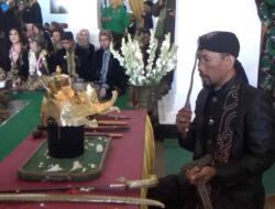 Mengenal Ritual Jamasan, Tradisi Merawat Pusaka Peninggalan Kerajaan Sumedang Larang