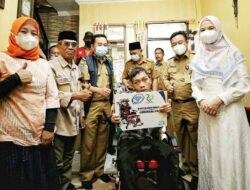 Miliki Keterbatasan Fisik, Pemuda Asal Margacinta Ini Bantu Ekonomi Keluarga