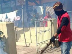Kasus DBD Meningkat, Baguna PDIP Jabar Lakukan Fogging di Permukiman
