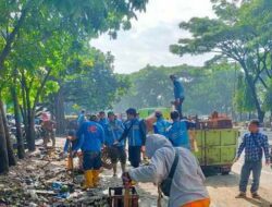 Ikut Tangani Dampak Banjir Gedebage, Satgas Citarum Harum Angkut 20 Kubik Sampah