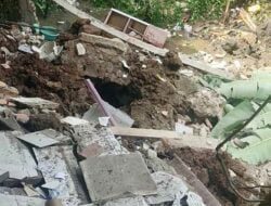 Rumah Ambruk Tergerus Aliran Sungai di Ngamprah, BPBD Pastikan Tak Ada Korban