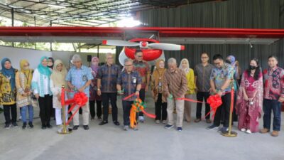 Bantu Kembangkan Riset, Telkom University Terima Hibah Pesawat