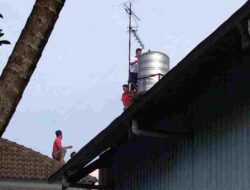 Geger! Mayat Pria Paruh Baya Ditemukan Dalam Toren Air di Sukasari