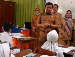 Tinjau KBM Siswa di Tanjungsari, Bupati Janji Bantu Sarana dan Prasarana Pendidikan