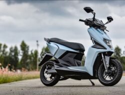 Simple One, Motor Listrik Murah dengan Fitur Komplit Resmi Meluncur