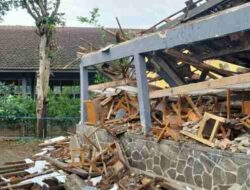Bangunan SMPN 1 Cicalengka Roboh, DPRD Minta Disdik Bertindak