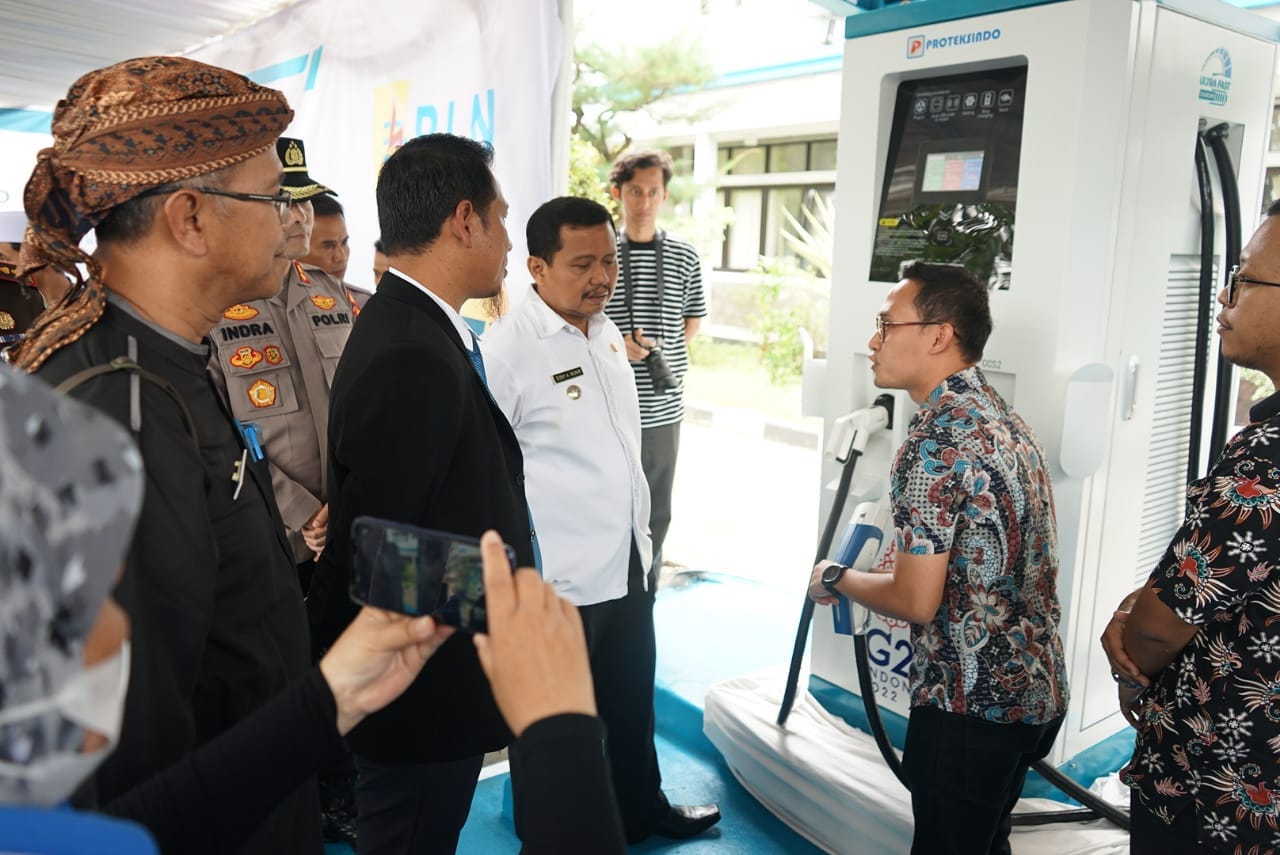 Stasiun Pengisian Kendaraan Listrik Umum