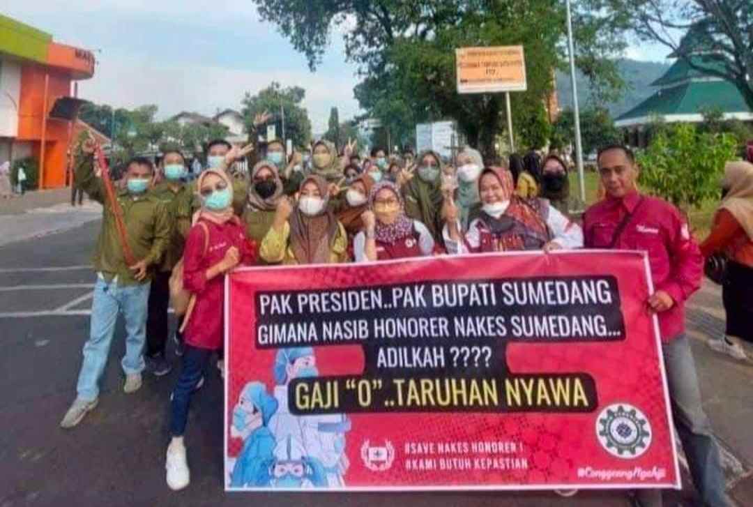 Honorer Unjuk Rasa