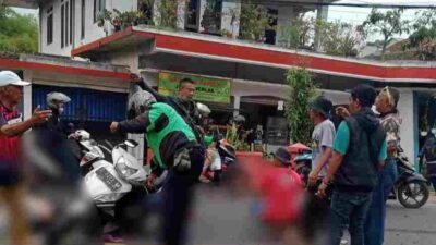 Gagal Nyalip Dua Motor dan Dum Truk Terlibat Kecelakaan Maut di Sumedang, Satu Orang Tewas
