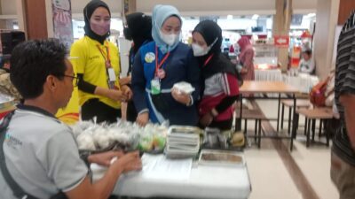 Produk Jajanan Asal UMKM Situraja Tampil di Plaza Asia Sumedang