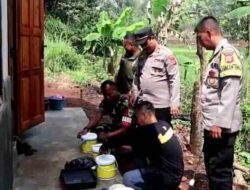 Rumah Warga Hangus Dilalap Api, Polsek Ciparay Terjun Beri Bantuan