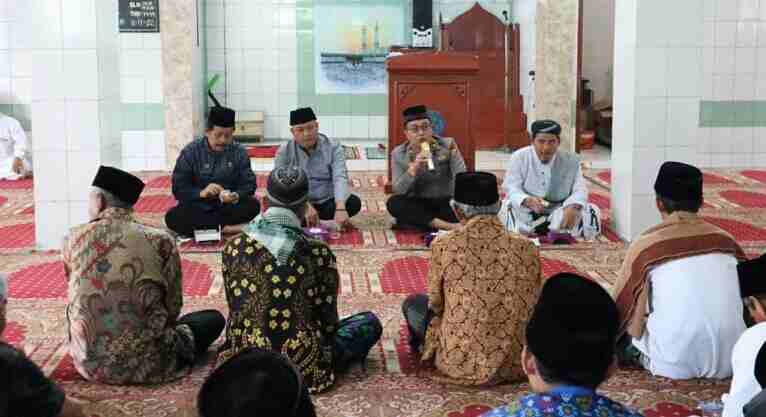Jumat Curhat