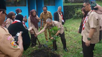 KCD Pendidikan VIII Jabar Hadirkan ‘Pabrik Oksigen’ di Ratusan Sekolah Guna Hadapi Global Warming