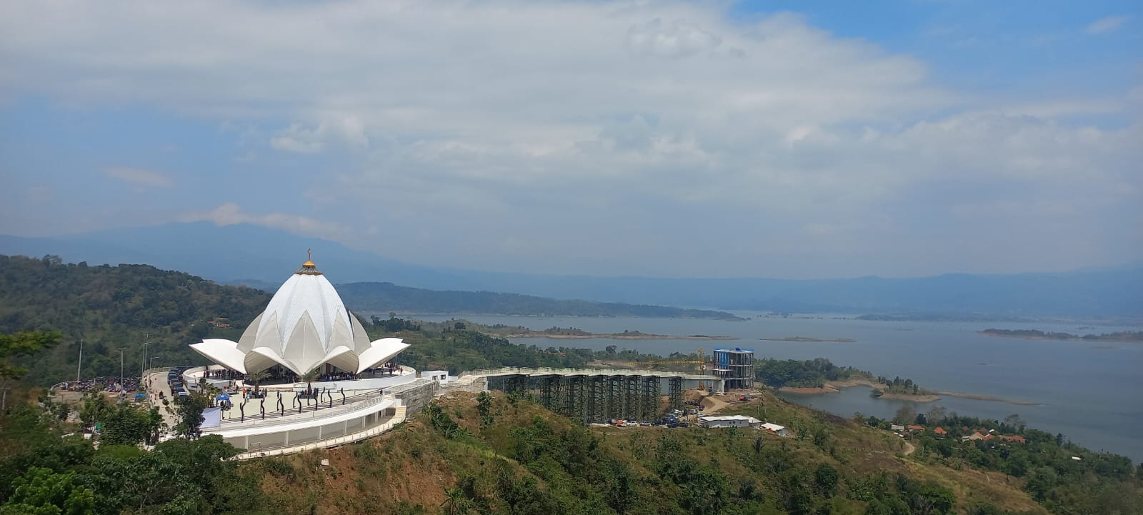 Menara Kujang Sepasang Jatigede