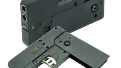 pistol mirip smartphone