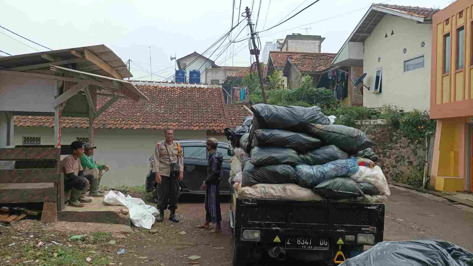 Babinkamtibmas Desa Cibeusi