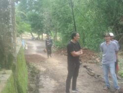 Anggota DPRD Sumedang dan Dinas PUTR Cek Jalan Amblas Di Citepok Paseh