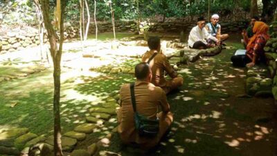 Situs Makam Buyut Cikadu