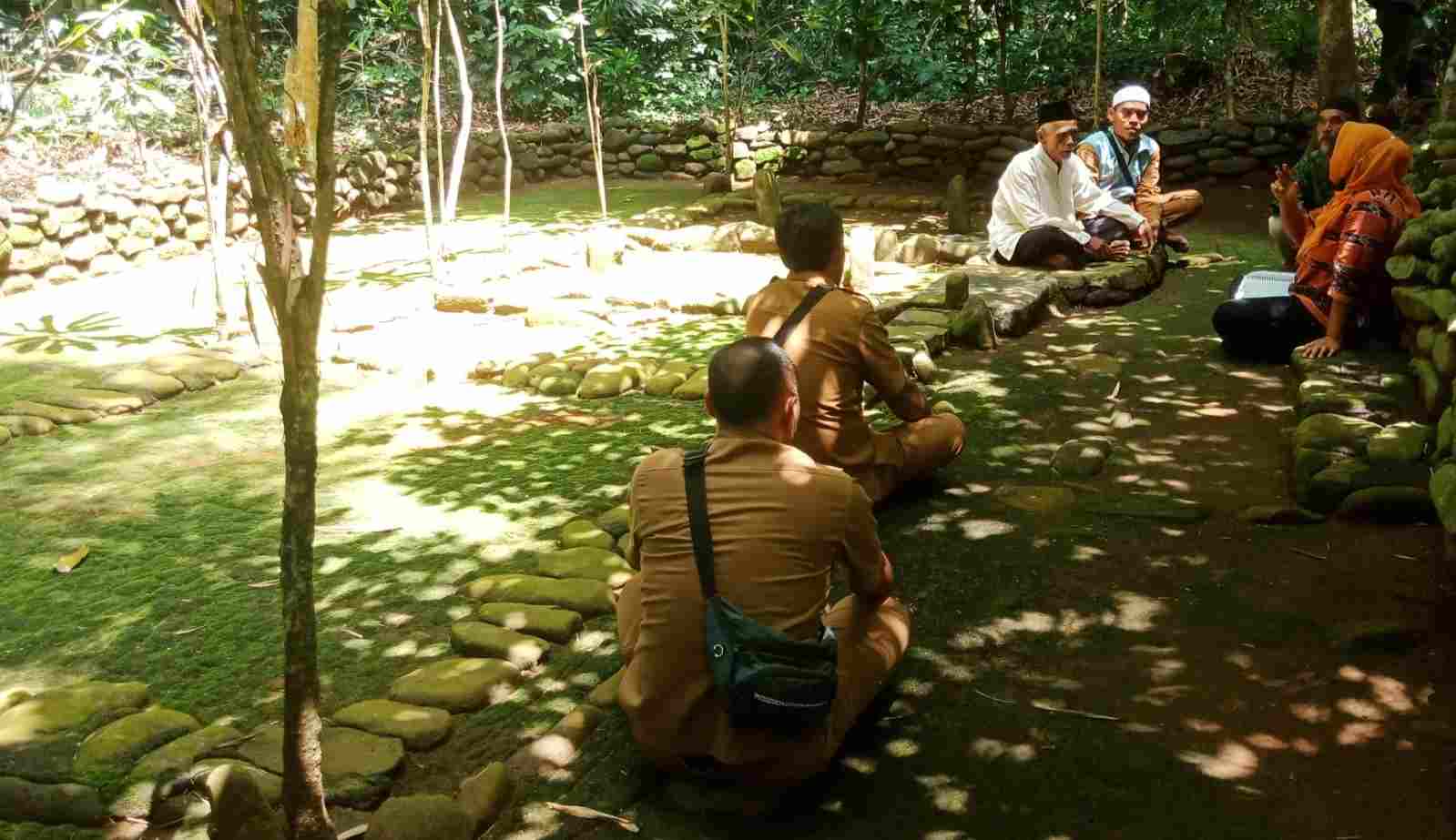 Situs Makam Buyut Cikadu