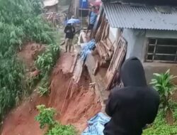 Tanah Longsor di Sukajadi Sumedang Ancam 7 Rumah