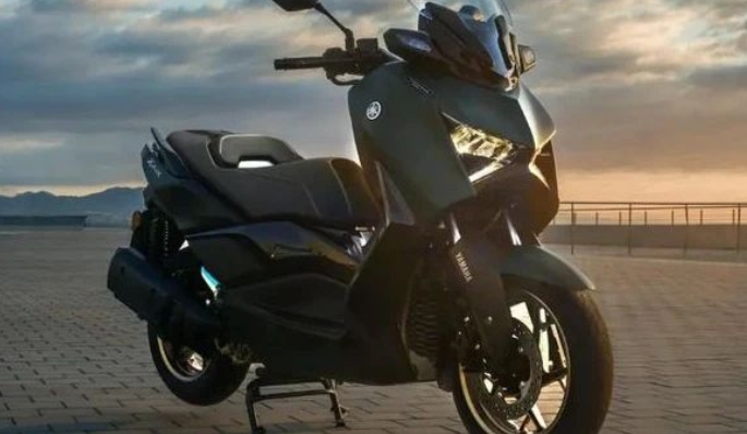 Yamaha XMax 2023