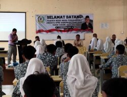 Gandeng BNNK Sumedang, Akur Gelar Reses Sosialisasi Penyalahgunaan Narkoba di SMAN Jatinangor