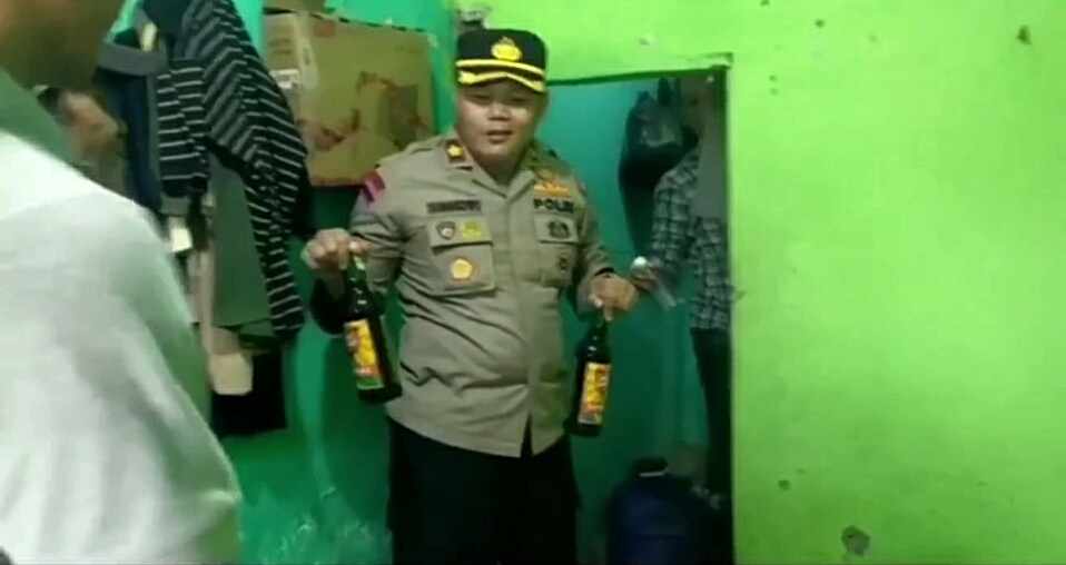Polsek Baleendah Gerebek Warung Miras