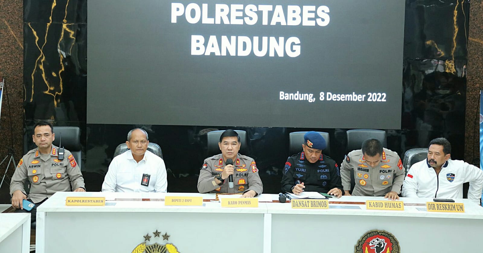 Kenaikan Pangkat Korban Bom Meninggal