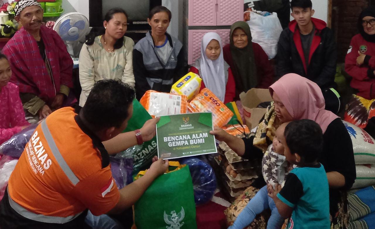 Bantuan Logistik Korban gempa