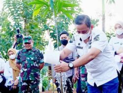 Kendalikan Degradasi Hutan, DLH Gemakan Tanam Pohon di Kabupaten Bandung