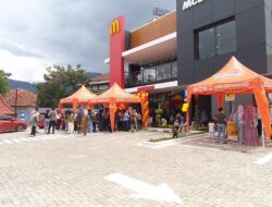 Pertama Dibuka, Mc Donald’s Jatinangor Sumedang Langsung Diburu Pengunjung