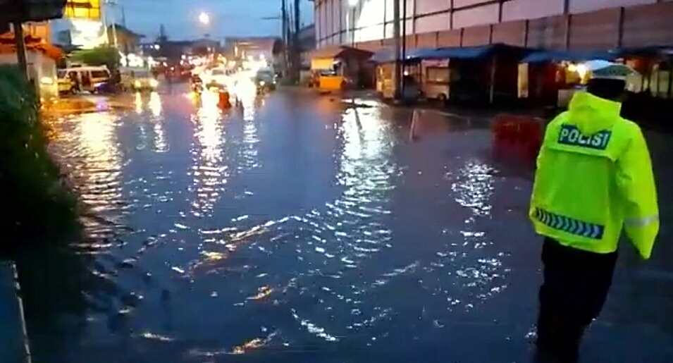 Banjir Cileuncang