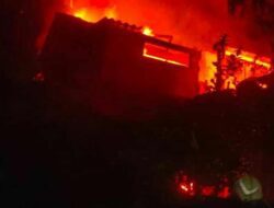 Rumah di Cibabat Hangus Terbakar, Damkar Selidiki Penyebabnya