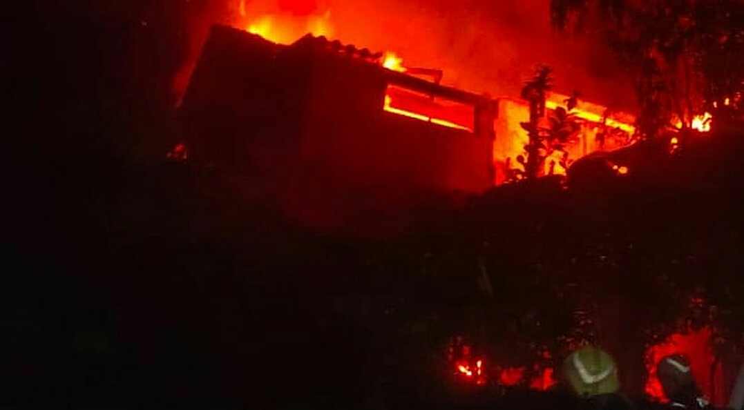 Rumah di Cibabat Terbakar