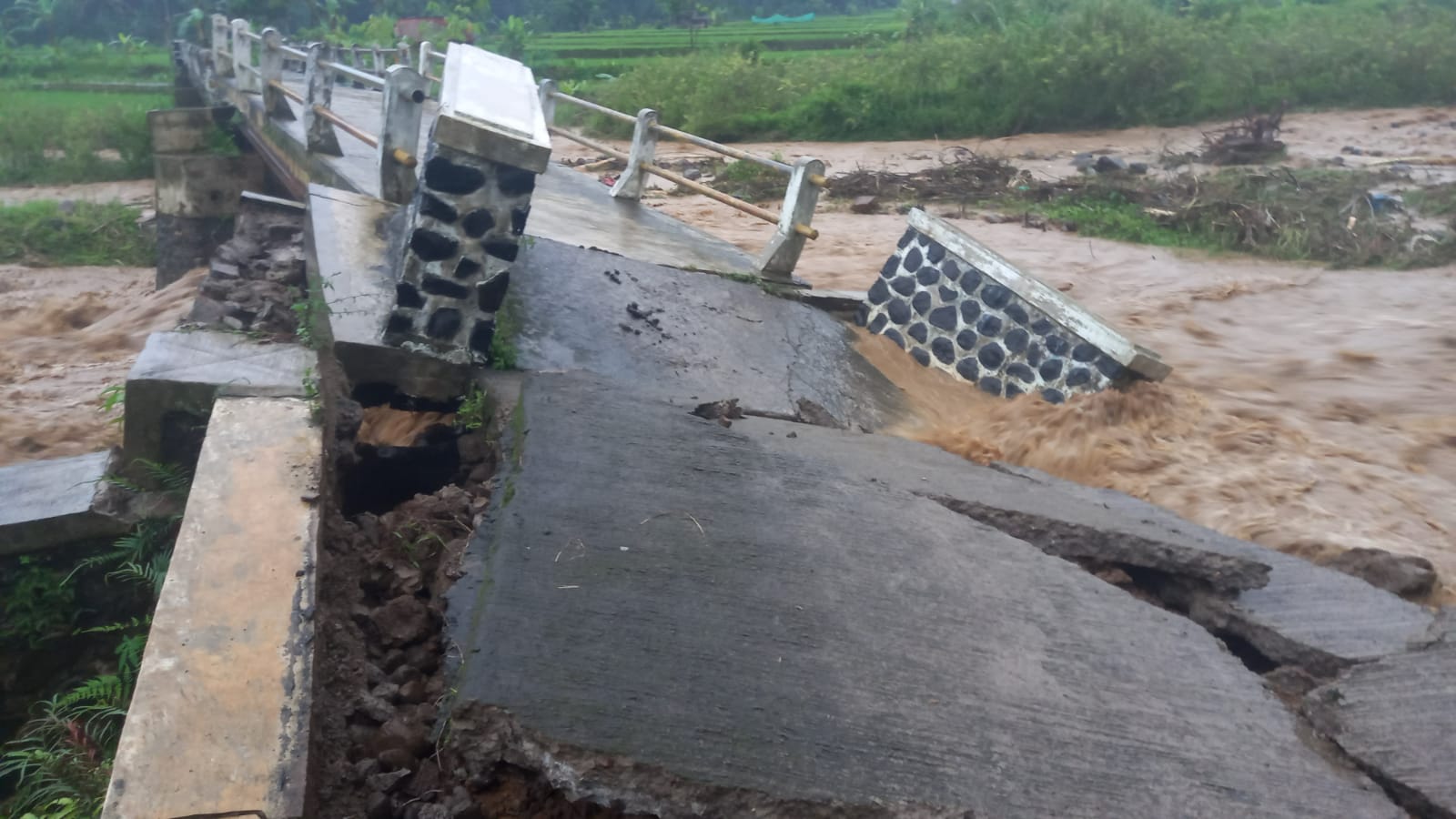 Jembatan Putus